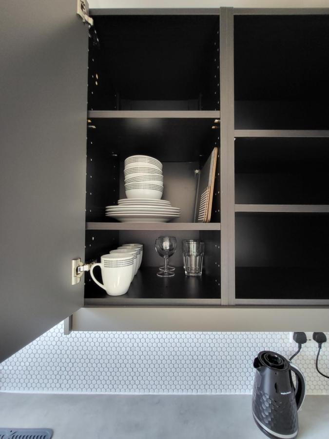 Sands House - Luxury Modern Studios With Secure Parking In Epsom, Surrey Exterior foto