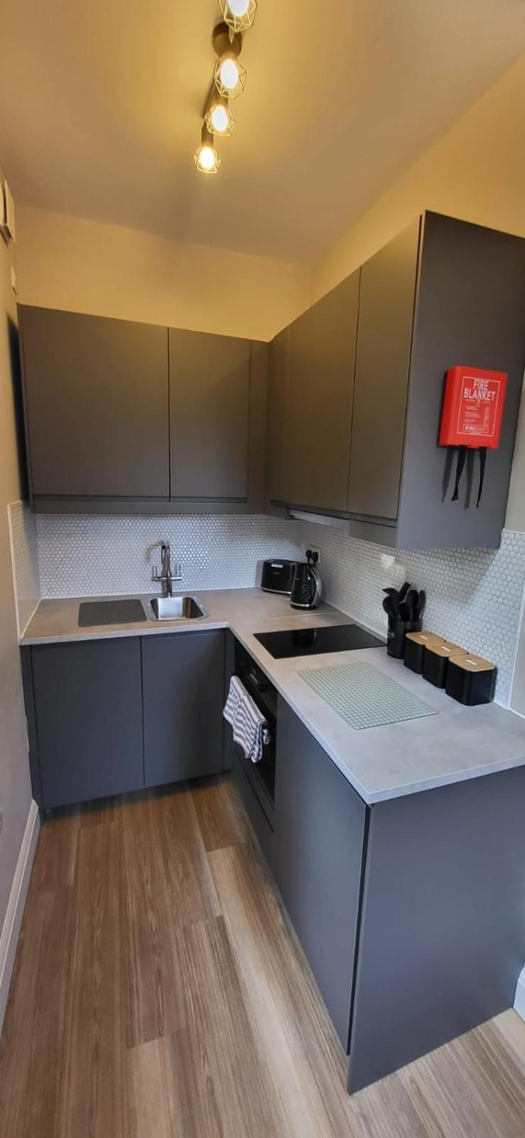 Sands House - Luxury Modern Studios With Secure Parking In Epsom, Surrey Zimmer foto