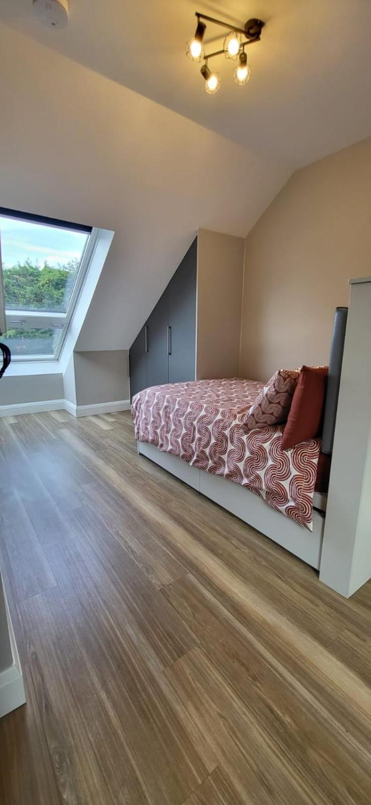 Sands House - Luxury Modern Studios With Secure Parking In Epsom, Surrey Exterior foto